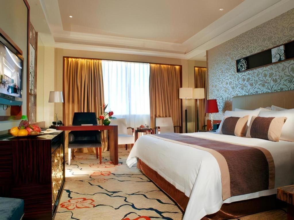 Eurasia International Hotel Дунгуань Экстерьер фото