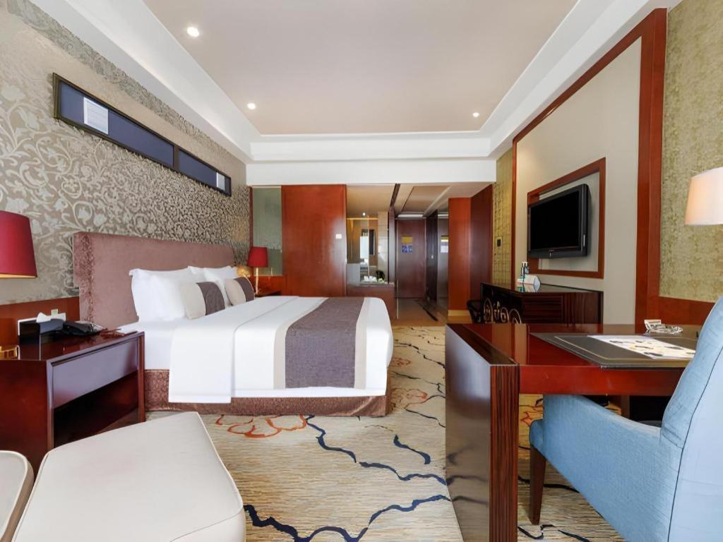 Eurasia International Hotel Дунгуань Экстерьер фото