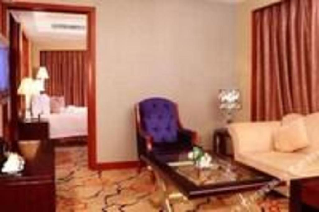 Eurasia International Hotel Дунгуань Экстерьер фото