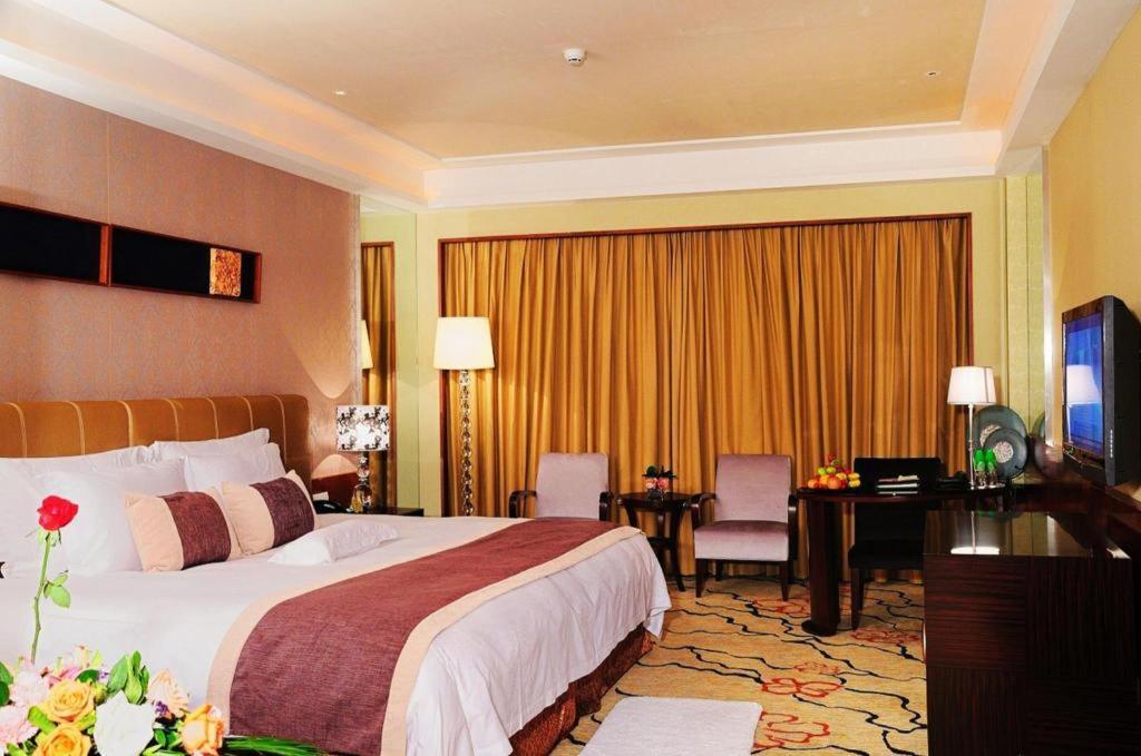 Eurasia International Hotel Дунгуань Экстерьер фото