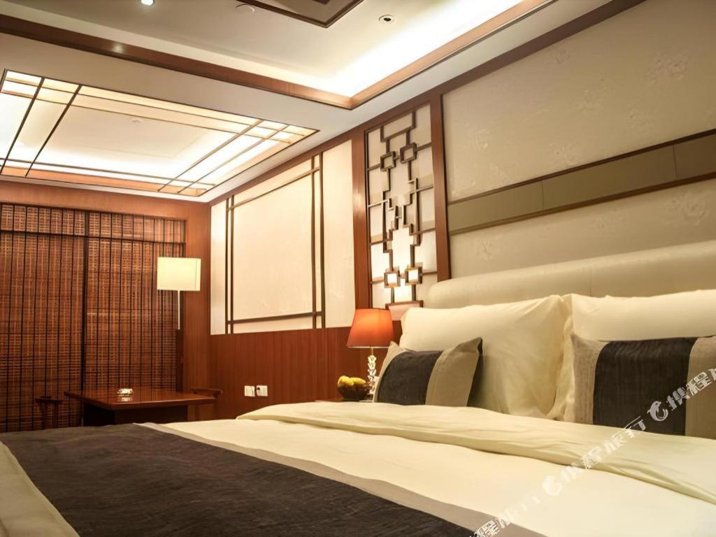 Eurasia International Hotel Дунгуань Экстерьер фото