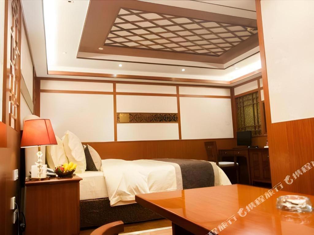 Eurasia International Hotel Дунгуань Экстерьер фото