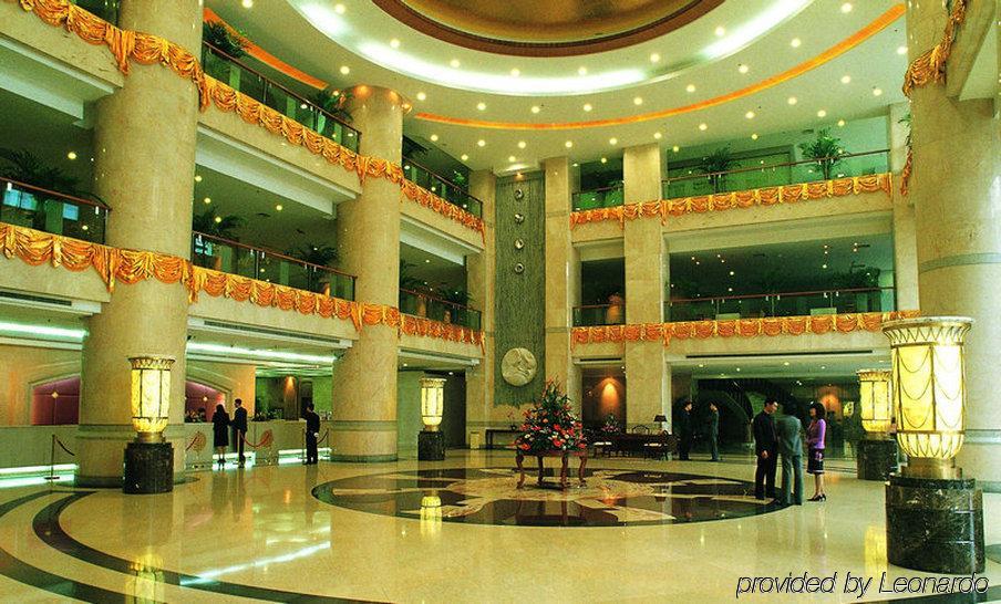 Eurasia International Hotel Дунгуань Интерьер фото